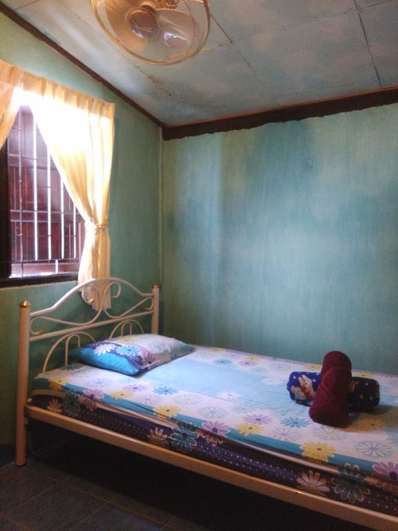 Patchaya Guesthouse Ампхава Экстерьер фото